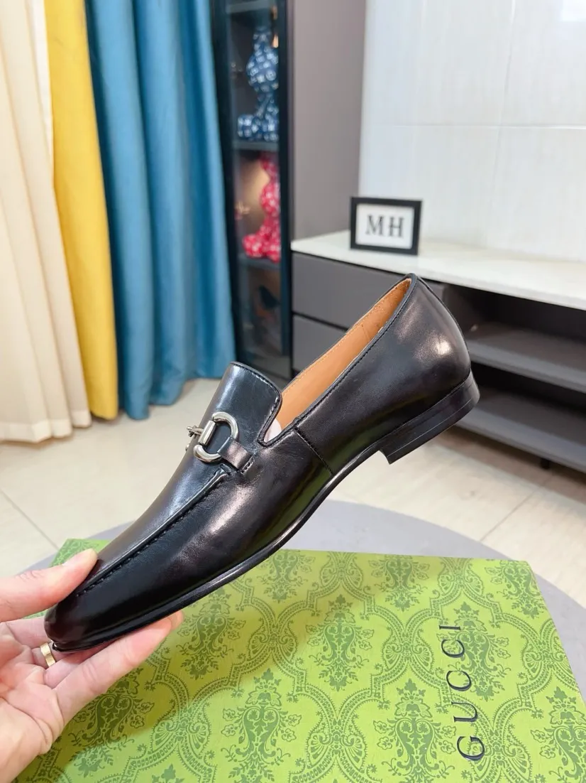 Men's shoes 💰500🌹🌹【GUCCI】The most popular classic Gucci leather shoes. Synchronized with the official website, the upper is made of Italian first-layer cowhide ➕cowhide lining, with unique brand and unique craftsmanship. Highlighting the hot style of the new year. Stop hesitating, stop wandering, get it now. Number: 38--44